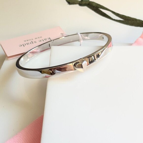 NWT Kate Spade Silver Heritage Spade Logo Metal Button Bangle Bracelet Dust Bag - Picture 5 of 10